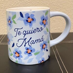 Blue Floral Mug - Te Quiero Mamá